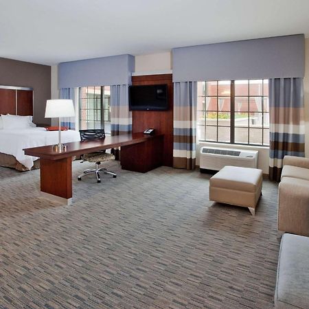 Hampton Inn & Suites Chapel Hill/Carrboro Εξωτερικό φωτογραφία
