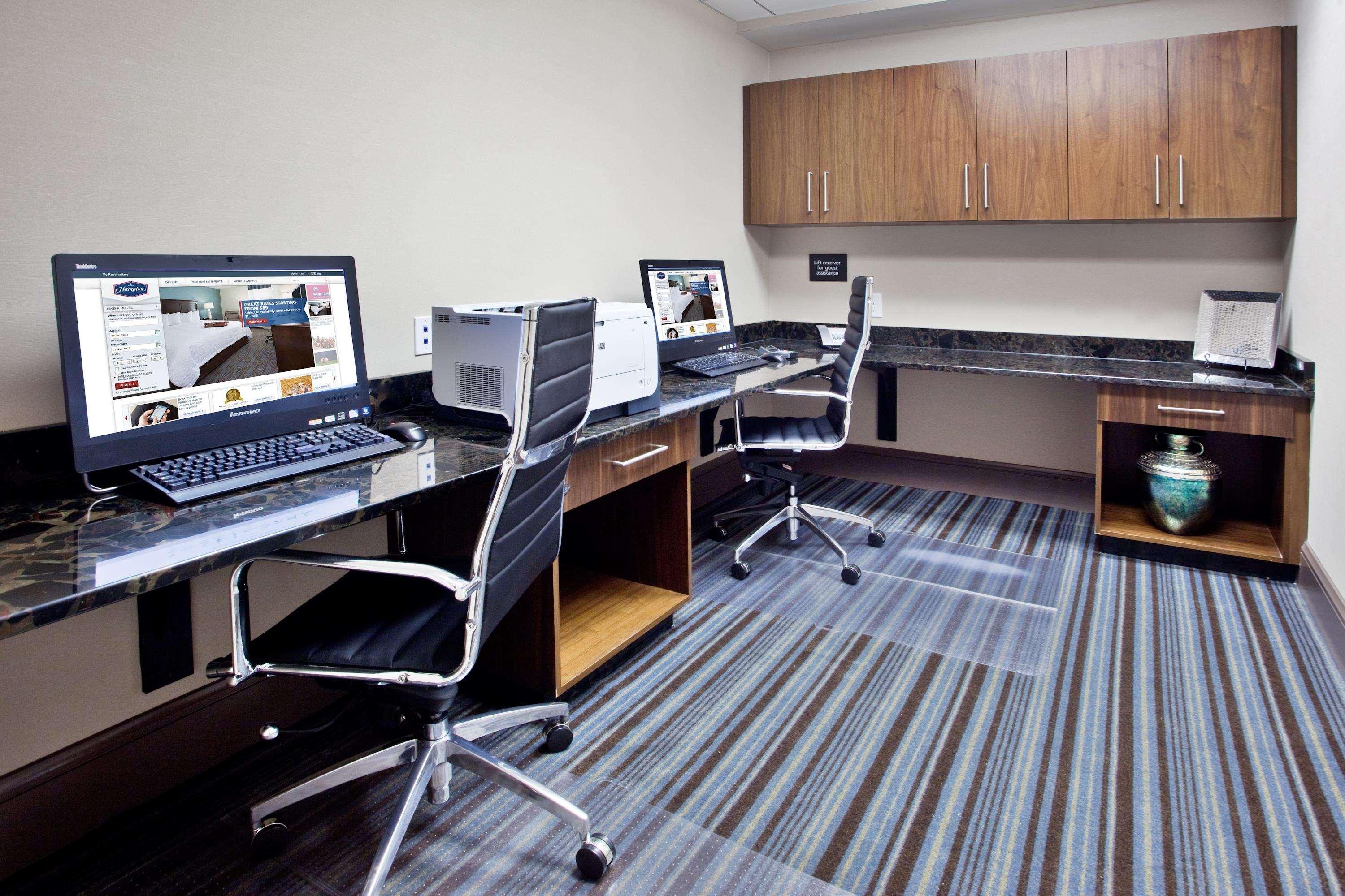 Hampton Inn & Suites Chapel Hill/Carrboro Εξωτερικό φωτογραφία