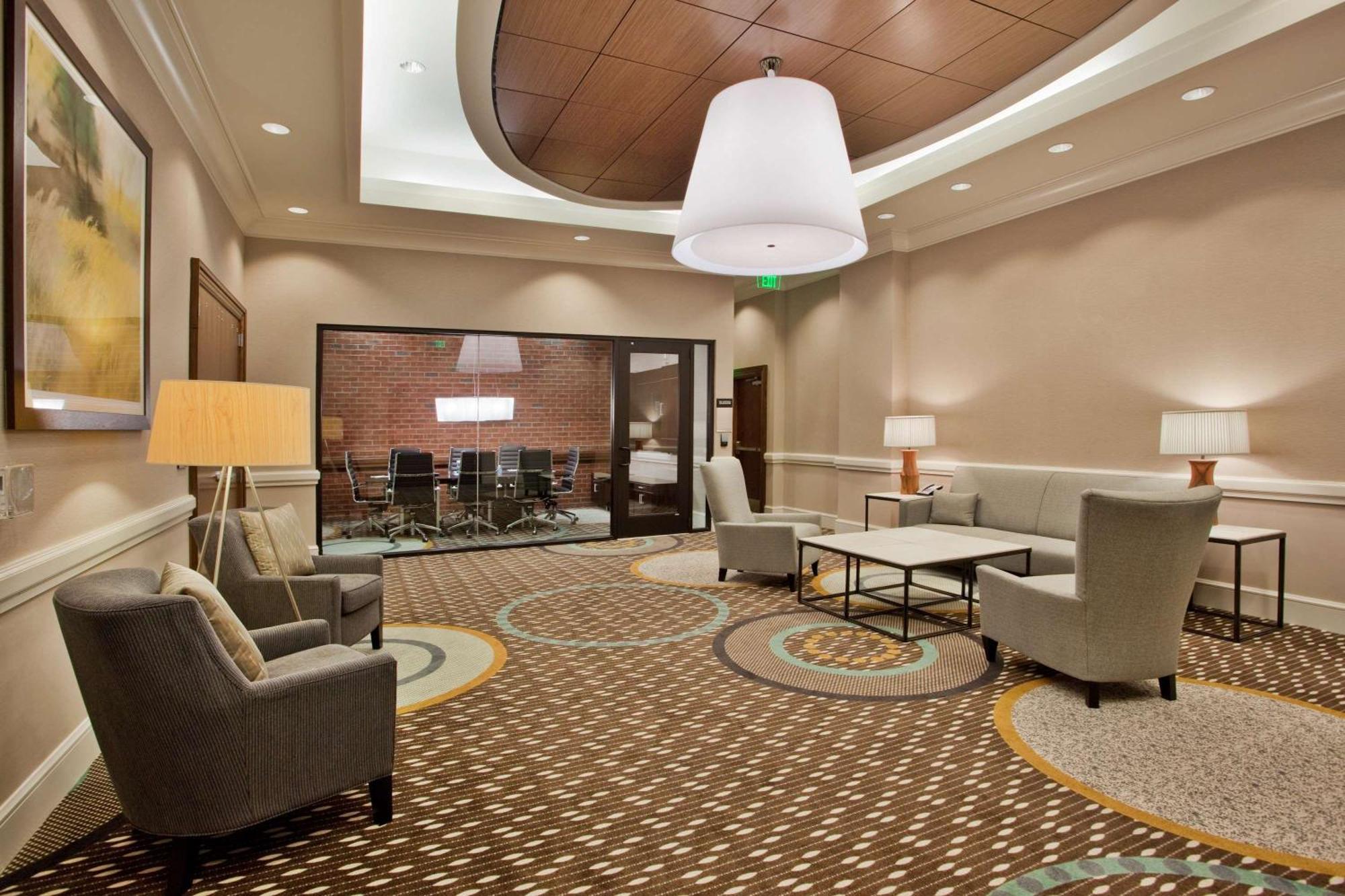Hampton Inn & Suites Chapel Hill/Carrboro Εξωτερικό φωτογραφία