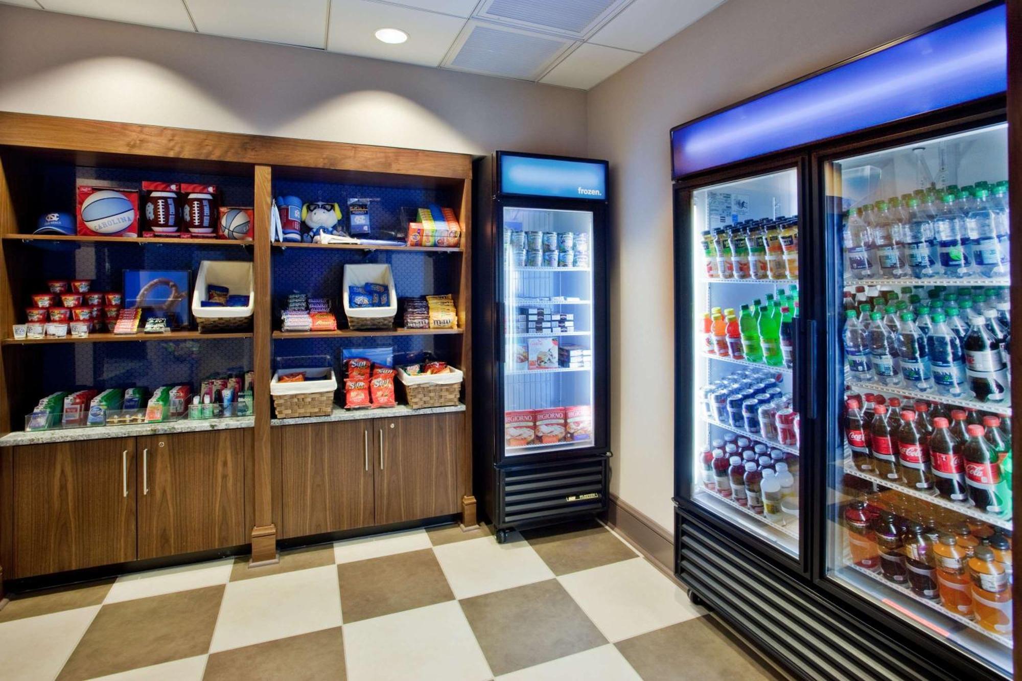 Hampton Inn & Suites Chapel Hill/Carrboro Εξωτερικό φωτογραφία
